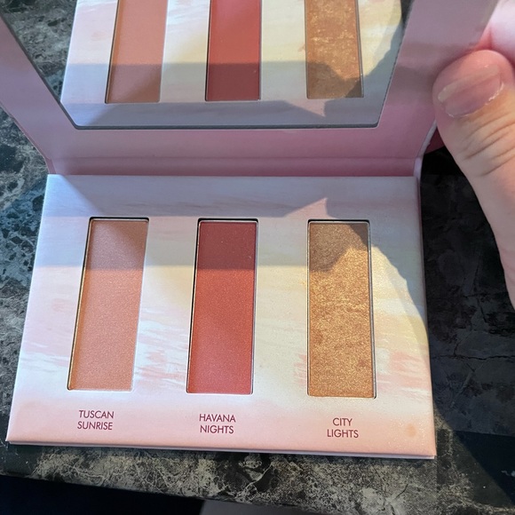 Wander Beauty Wanderess Dusk to Dawn - Picture 1 of 2